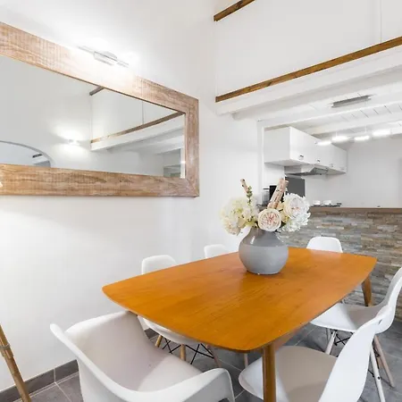 Duplex In Rue De La Prefecture Old Town 2 Bdrs Apartment Nice