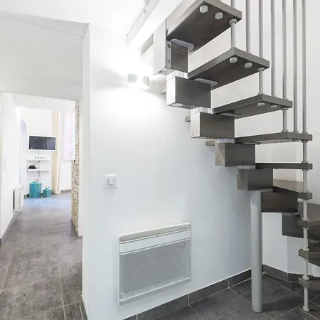 Duplex In Rue De La Prefecture Old Town 2 Bdrs *